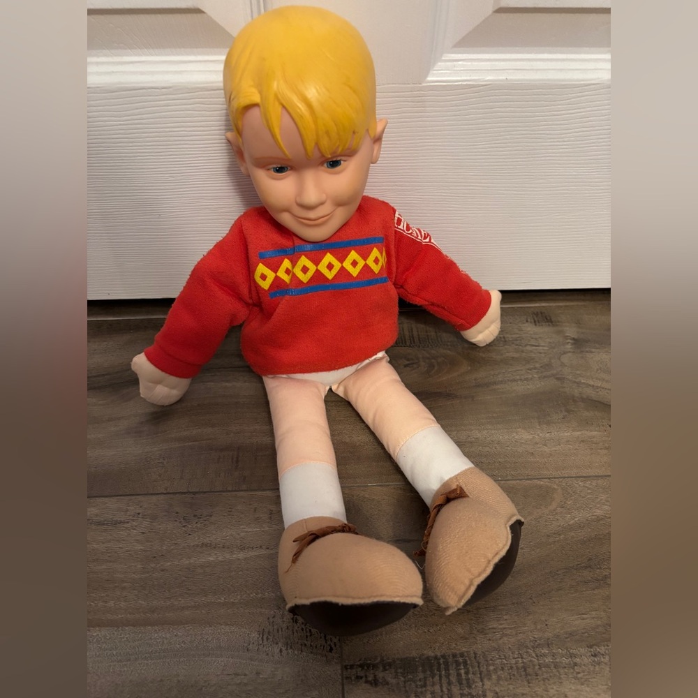 Vintage Home Alone 1991 Talking Kevin Pull String Doll Figure Distorted Voice